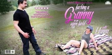 Mature NL - 73 year old grandma Hanna D. seduced a younger stranger to fuck her in an open field - Hanna D.